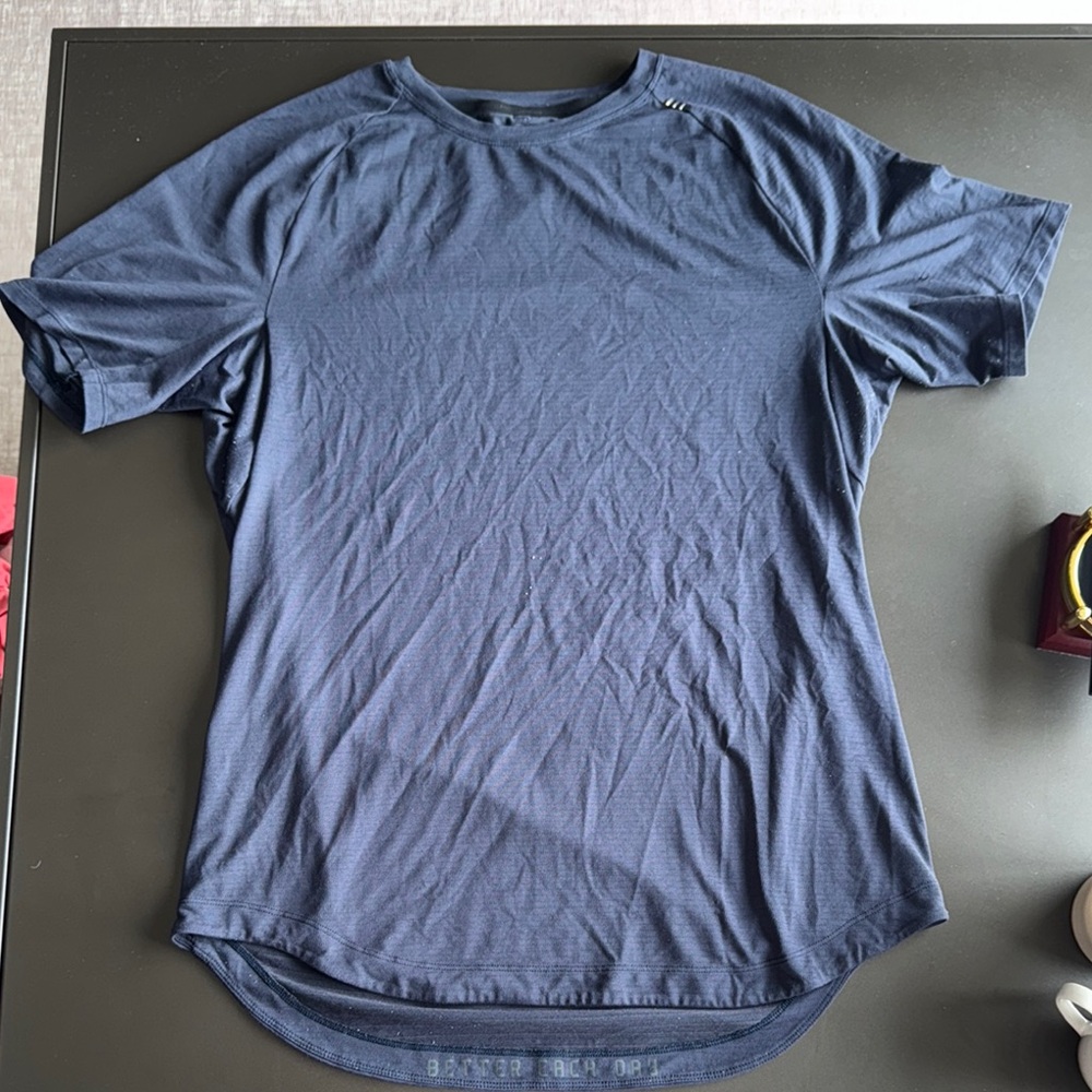 Lululemon License To Train Shirt Size M